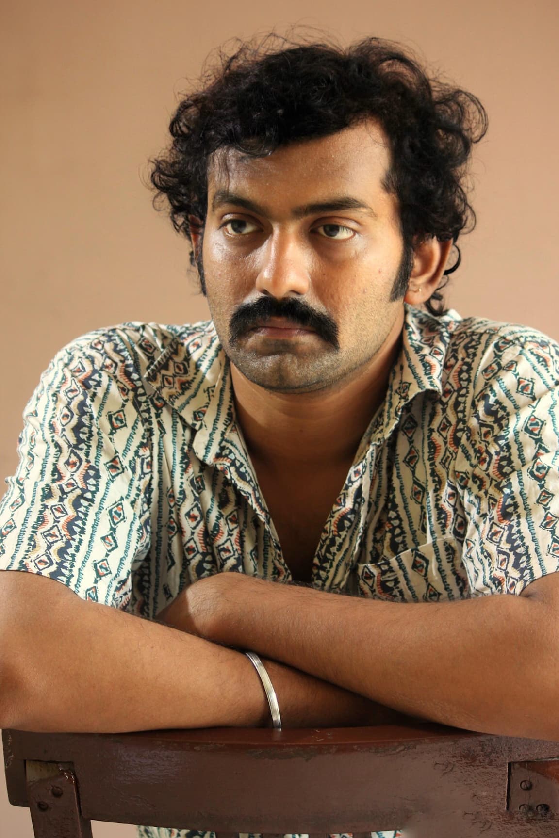 manidhargal movie actor kapil velavan